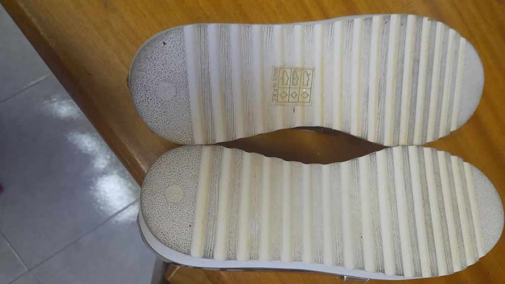 Mocassins dourado