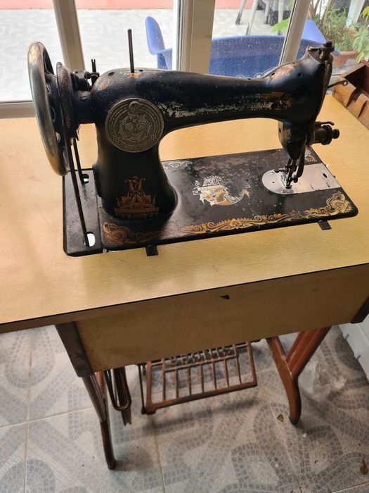 Máquina costura Singer