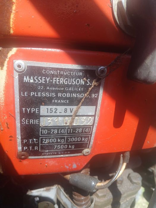 Trator Massey Ferguson 152