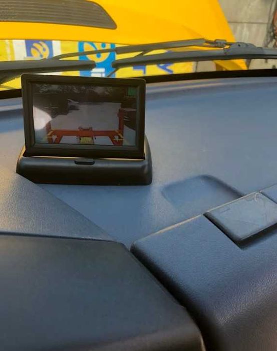 Эвакуатор частичной погрузки 4*4 Mercedes Sprinter 412