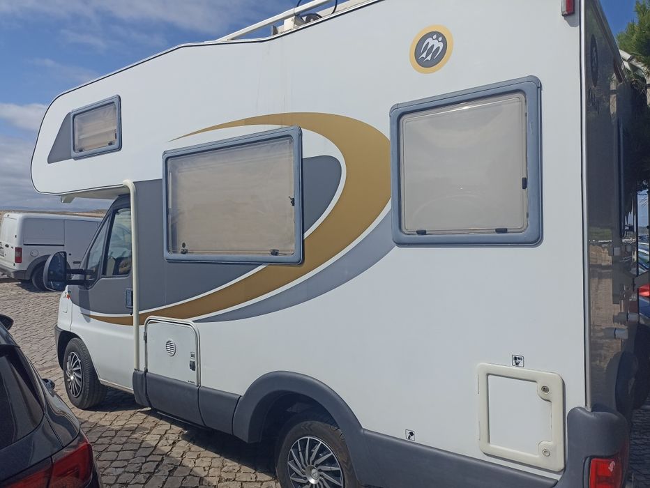Excelente autocaravana, ano 2002 nacional 1.9 TD com 92000 km economic