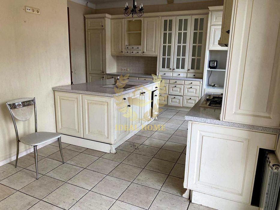Продаж 5-кімнатної квартири в центрі Києва. Шевченківський район