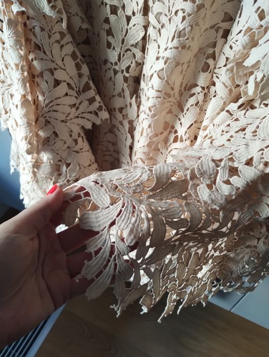 Lana Nguyen L-XL sukienka koronkowa ażurowa