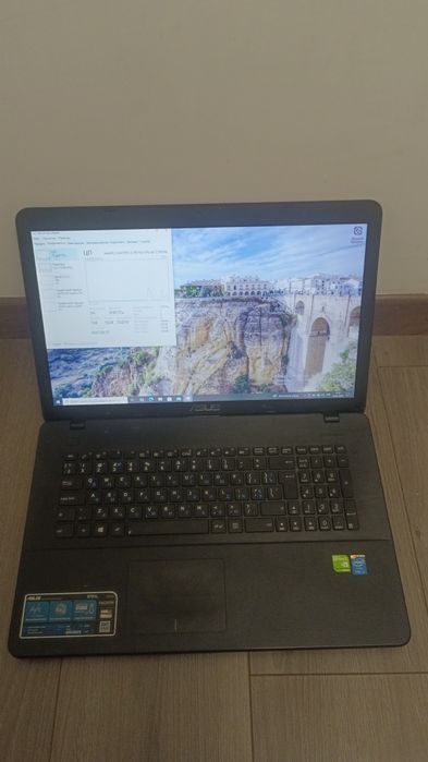 ноутбук Asus x751L