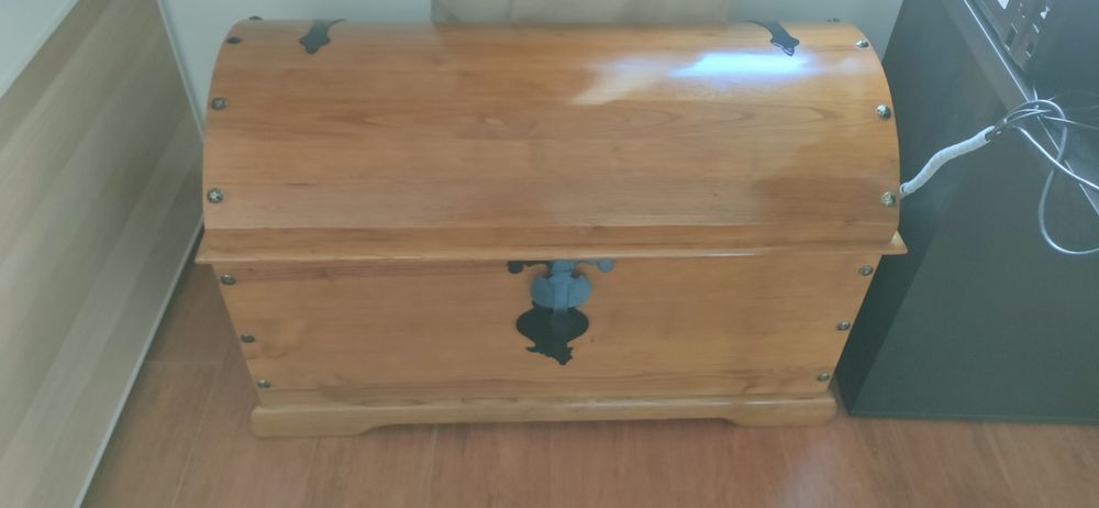 Móvel Baú de madeira