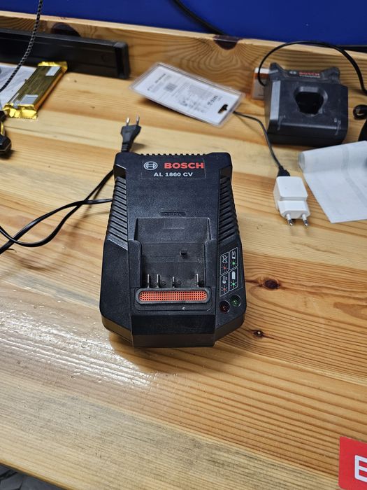 Ladowarka bosch AL 1860 CV