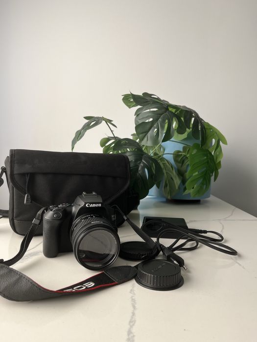 Kit Máquina Fotográfica canon 250d