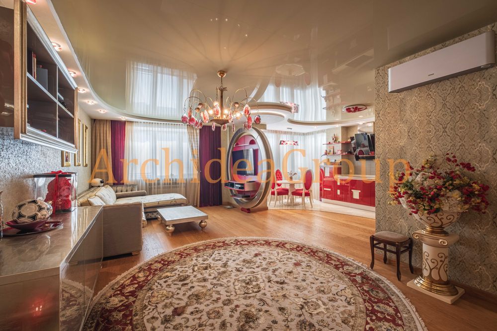 Амбітна видова квартира 86м2  в центрі Києва на вул. Голосіівська 13-А