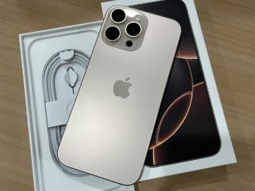 IPhone 16 Pro Max 256Gb white Titanium iOS 26