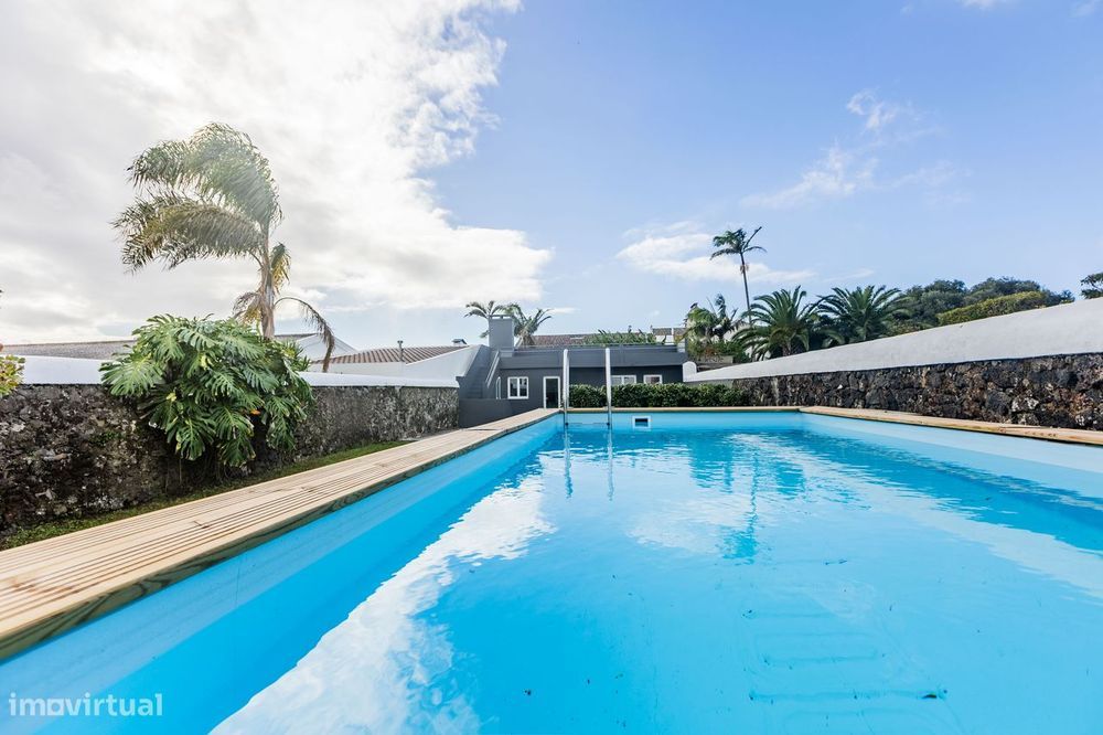 Moradia T6 - Rua do Contador (Centro de Ponta Delgada)