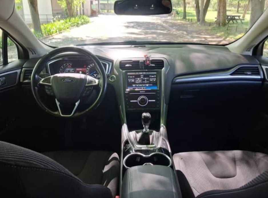 Ford Mondeo SW — fotografia 12