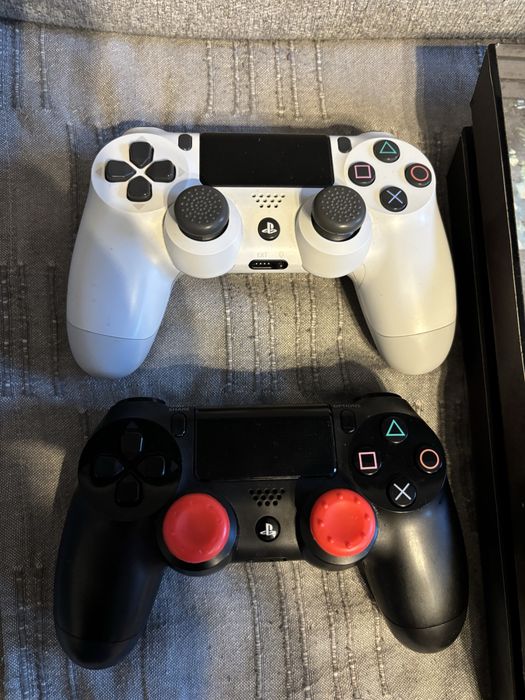 Ps4 1TB 9.0 Dwa Pady Nowa Pasta