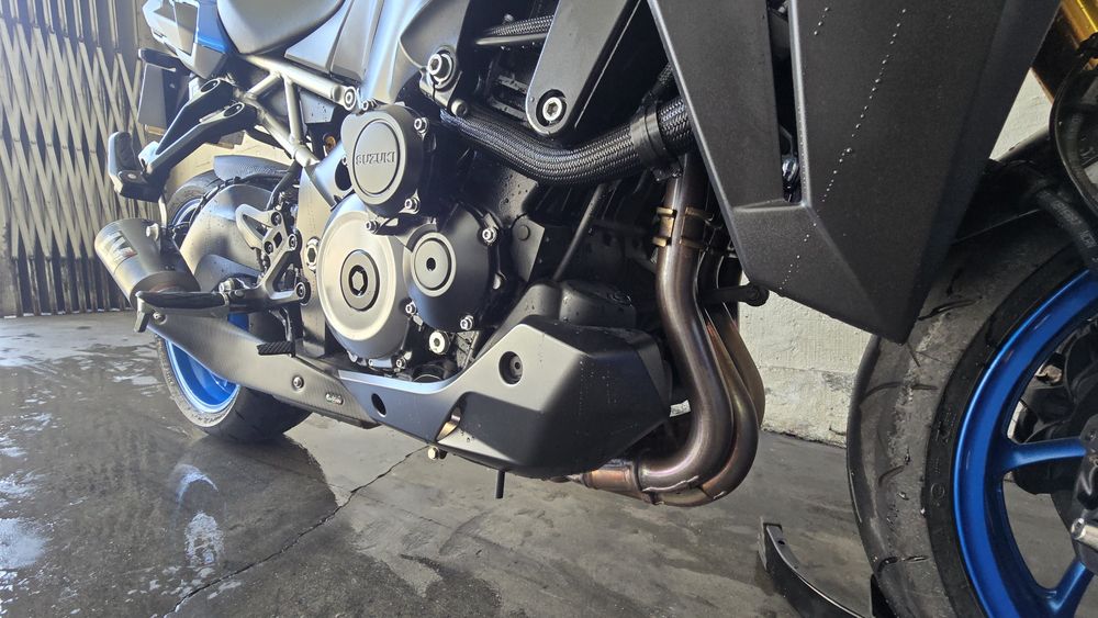 Suzuki GSX-S1000GX 2024 | 6.000 km | Full Extras | Estado Irrepreensível
Suzuki GSX-S1000GX 2024 | 6.000 km | Full Extras | Estado Irrep