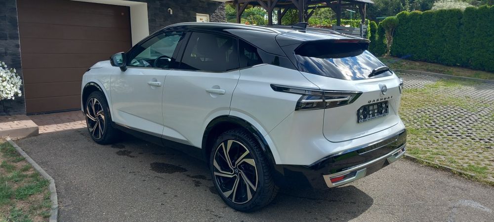 Śliczny Nissan Qashqai 1.3 DIG-T MHEV Xtronic Tekna+