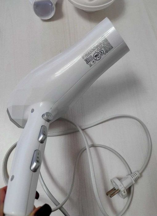 Фен Grunhelm GHD-576