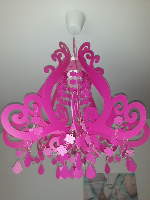 Żyrandol różowy okazja jak nowy