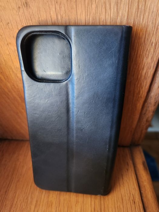 Capa iphone 15  iServices