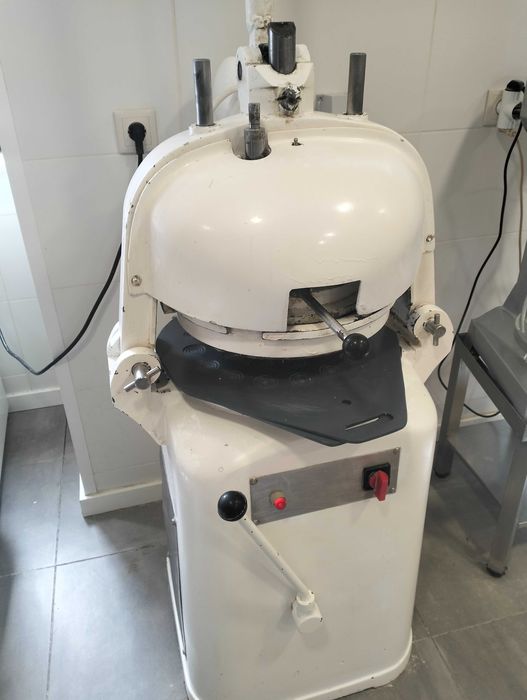 Divisora de pão usada