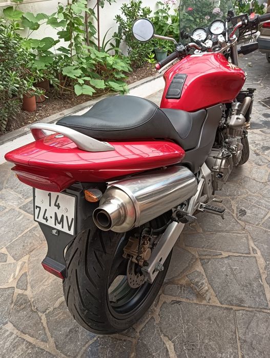 Honda hornet 600 CC. Reais 6000 km