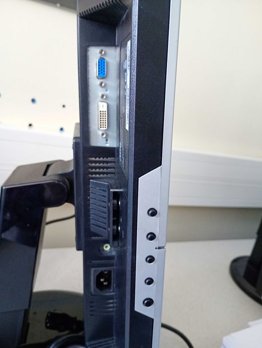 Monitor AOC 19"  2 sztuki