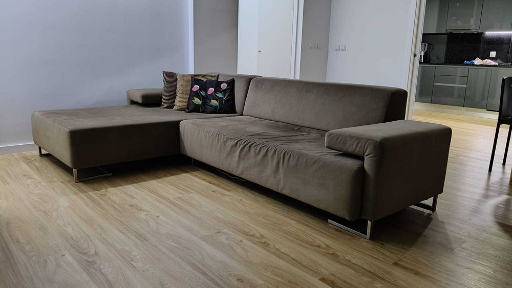 Sofá com chaiselongue