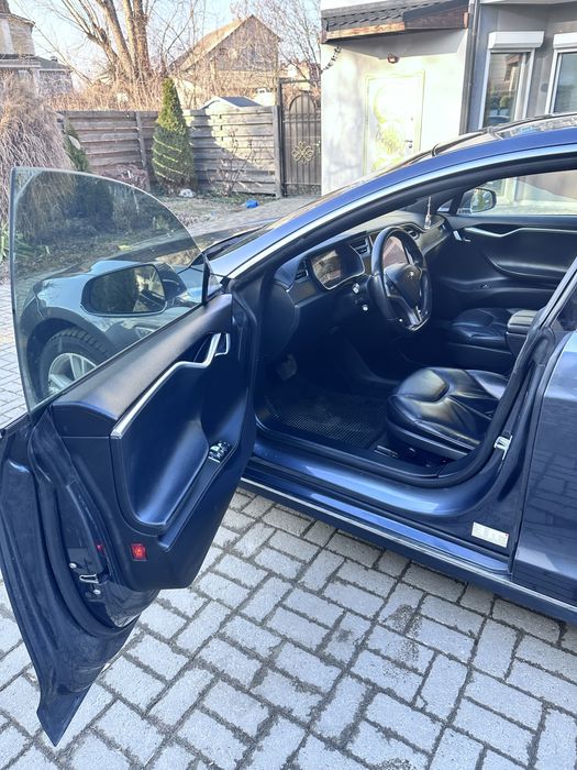 Продам Tesla s 85 тесла с