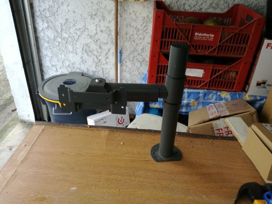 Vendo suporte monitor Space Pole Vesa