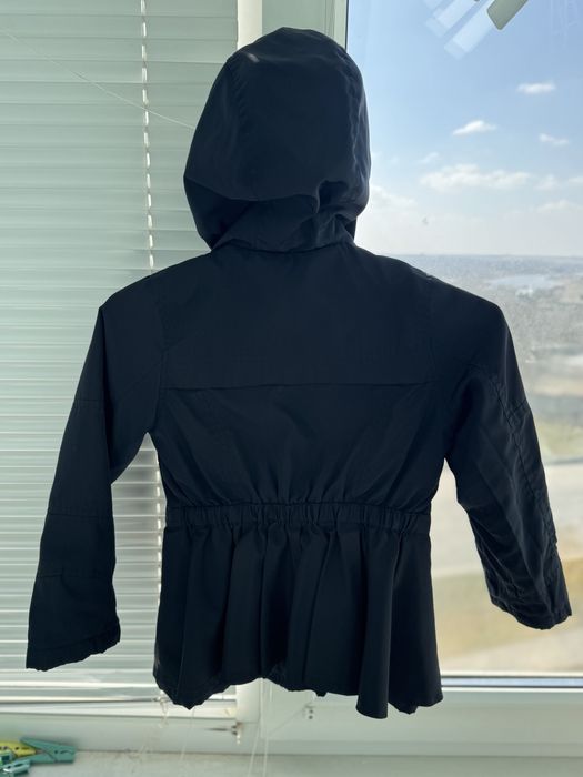 Куртка на дівчинку