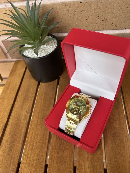 Relógio de homem dourado