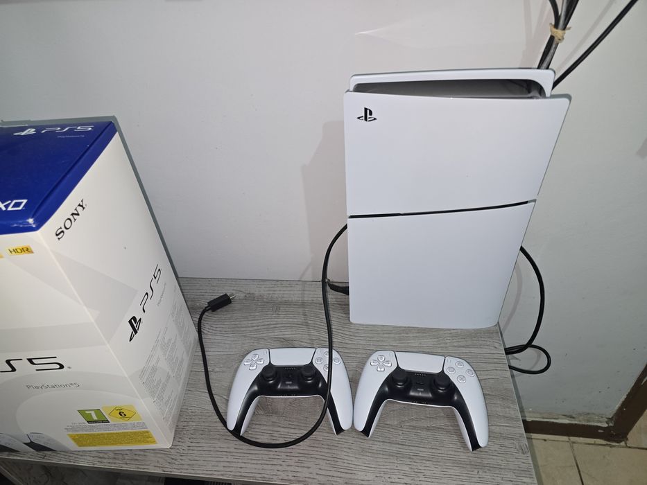 PS5 SLIM 1T    Garantia de até Julho de 2028