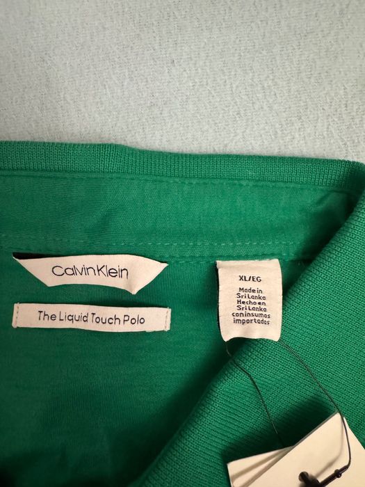 Продам шикарну  футболку/поло Calvin Klein,висока якість.Нова!