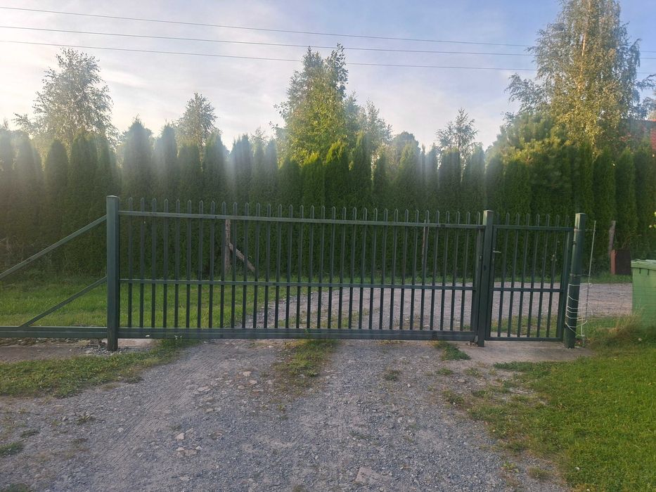 Brama przesuwna 5m z furtką