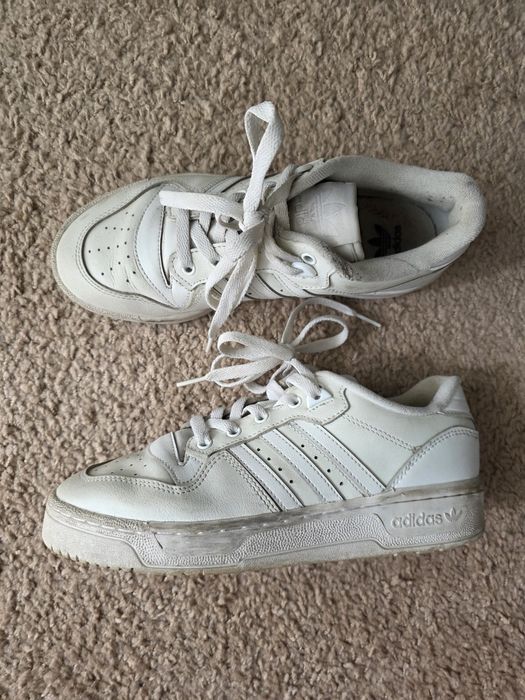 Białe sneakersy Adidas Rivalry Low 39⅓