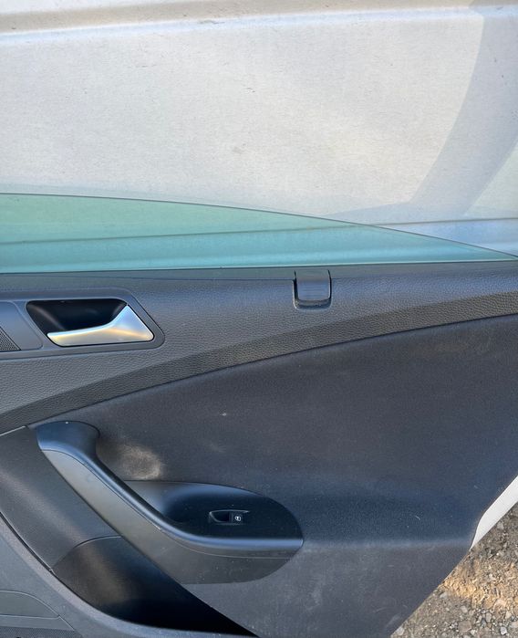 Карти Passat b6 седан з шторками обшивка дверей пассат б6