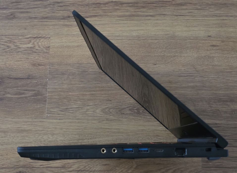 MSI GF63 Thin 8SC i7 8gen GTX 1650 - 4Gb / 8GB RAM