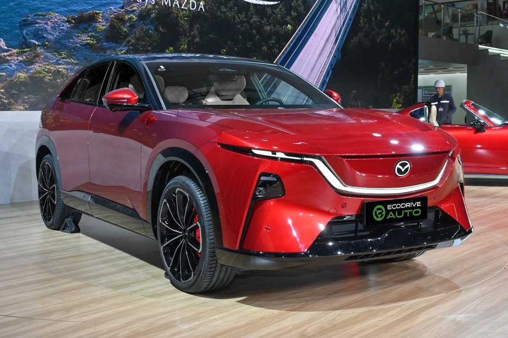 Електромобіль Mazda EZ-60 EV 600 Max Sport 2WD 2026, Crystal Soul Red, чорний салон