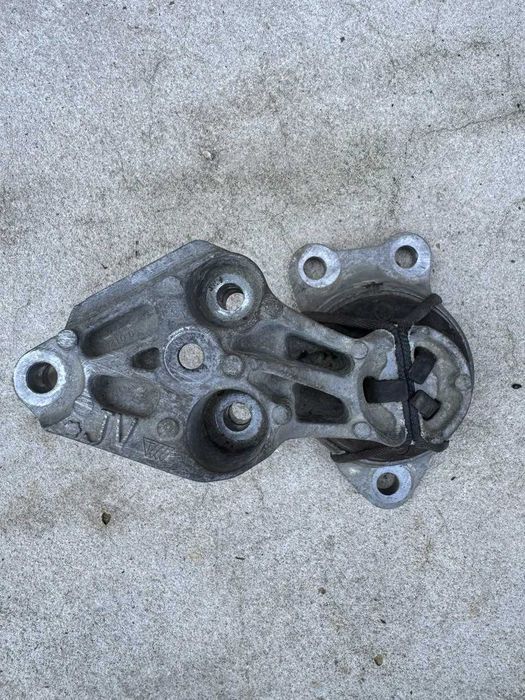 Подушка двигуна renault megan 3 1.9 Dci