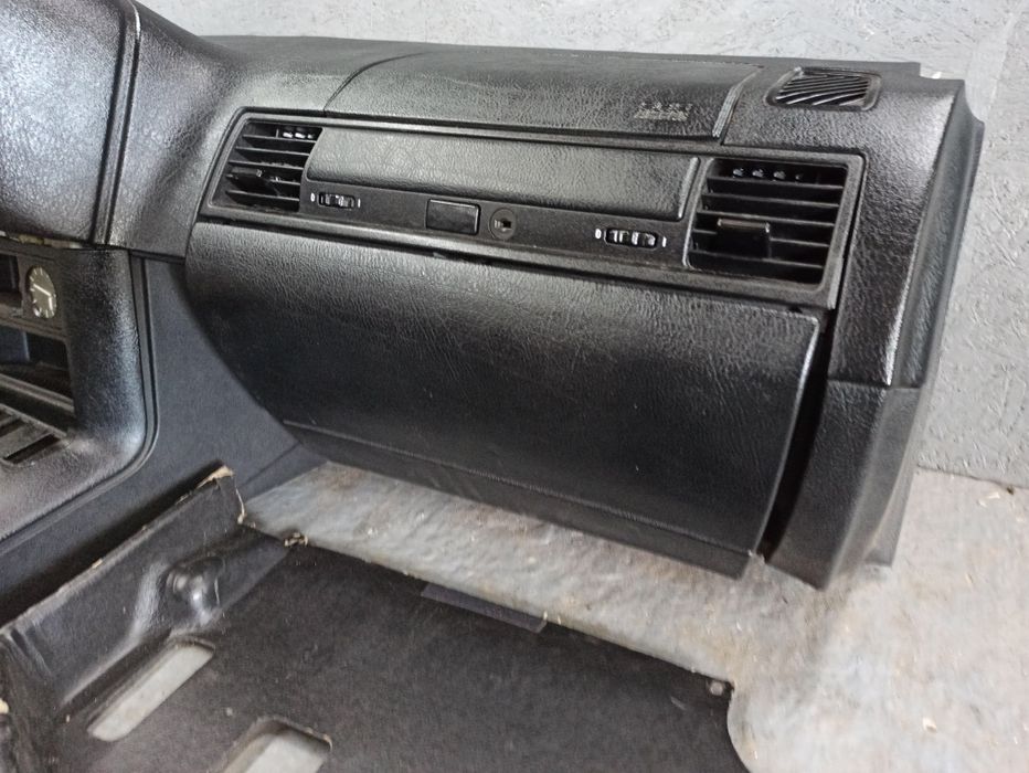 Панель БМВ Е36 Рестайлинг Ваз ЗАЗ УАЗ Жигули Разборка BMW HELP