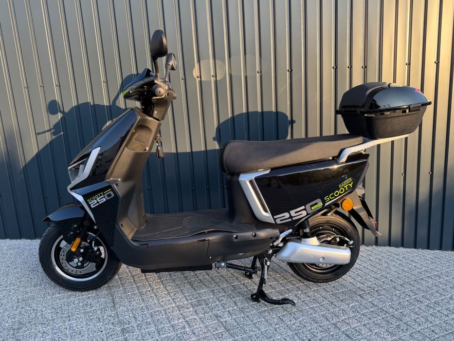 Scooter Elétrica Demop Raider Scooty 72V20Ah - NOVA
