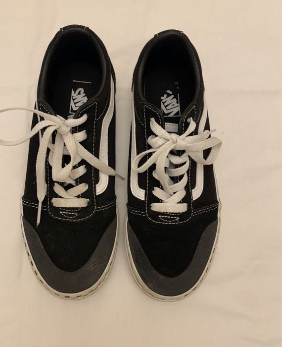 Tenis Vans, em lona e camurça