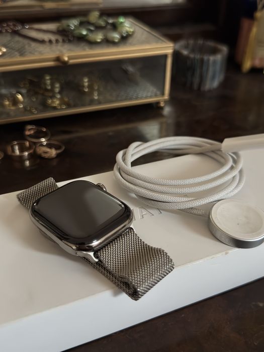Apple Watch 10 Tytan natural 42mm gps+cellular