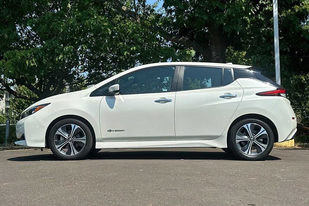 Nissan LEAF SL 2019 зі США, від $7 797 — доставка й розмитнення під ключ