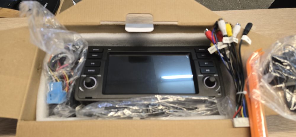 System multimedialny do BMW E46