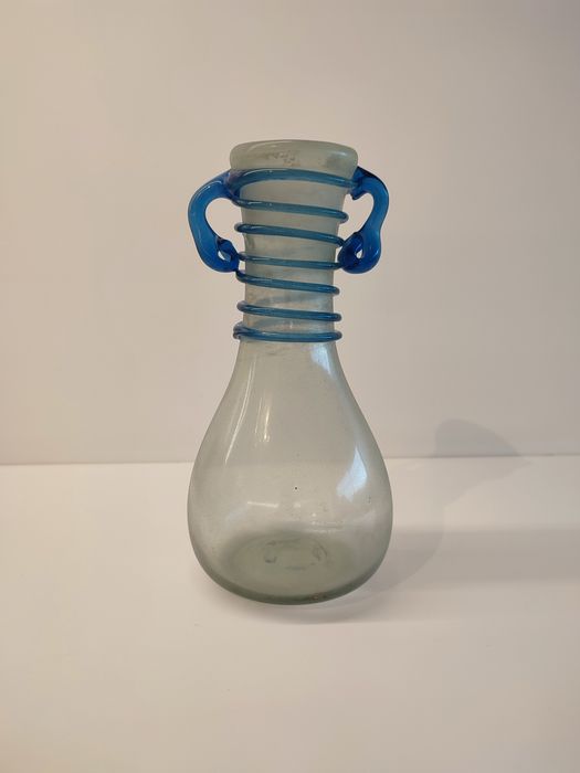 Jarra antiga em vidro soprado