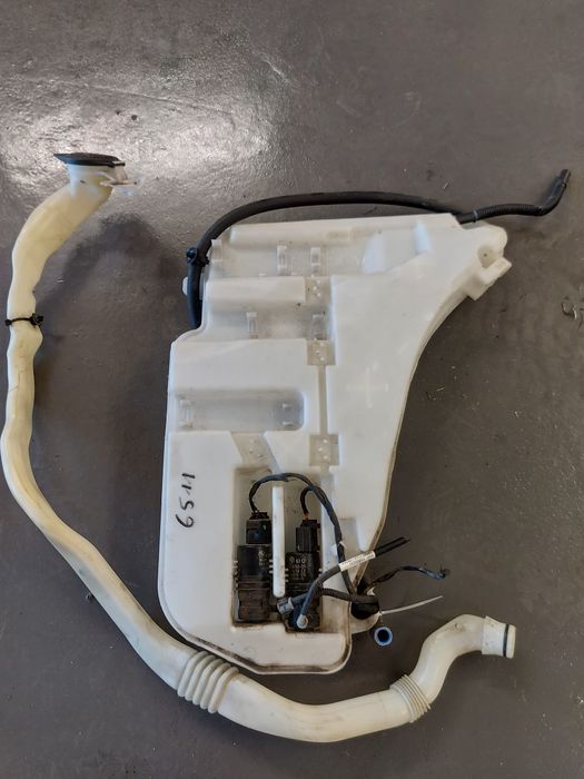 Zbiornik spryskiwaczy BMW F11