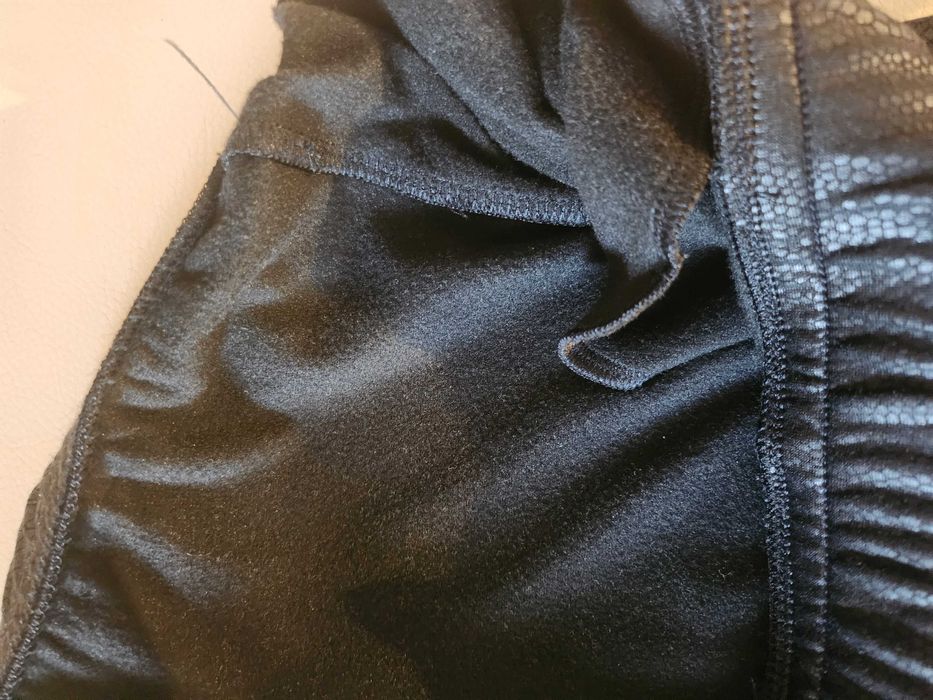 Spodnie damskie Calzedonia ala skóra.