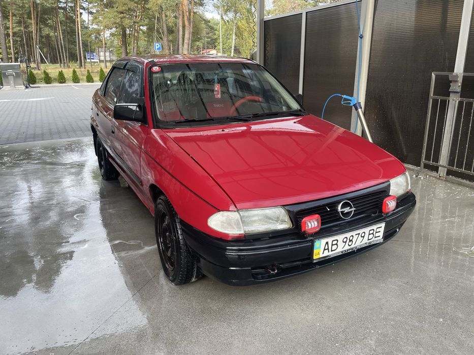 Opel astra в седані