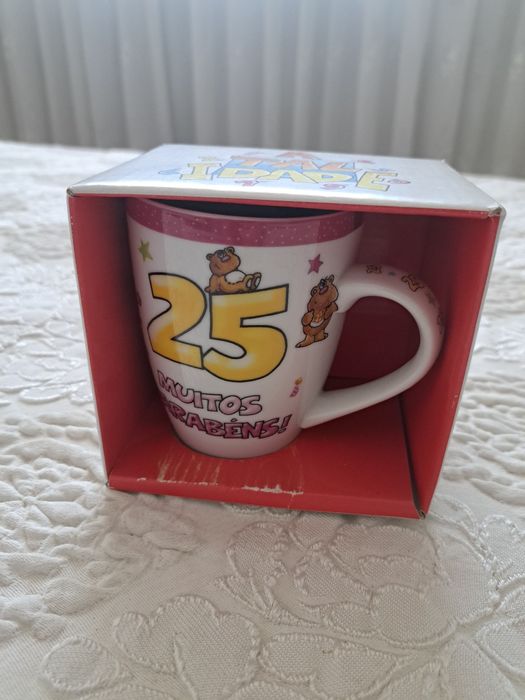 Caneca Parabéns 25 anos