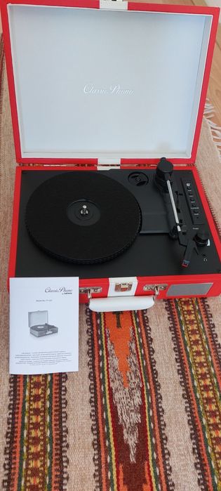 Програвач вінілів Lenco TT110