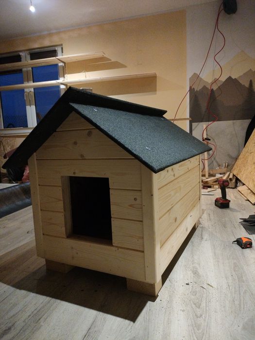 Buda dla psa ocieplana